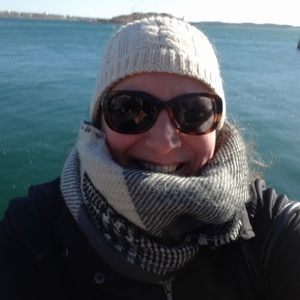 Meet your Posher, Carla m.